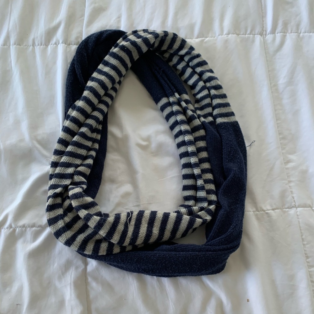 Infinity scarf